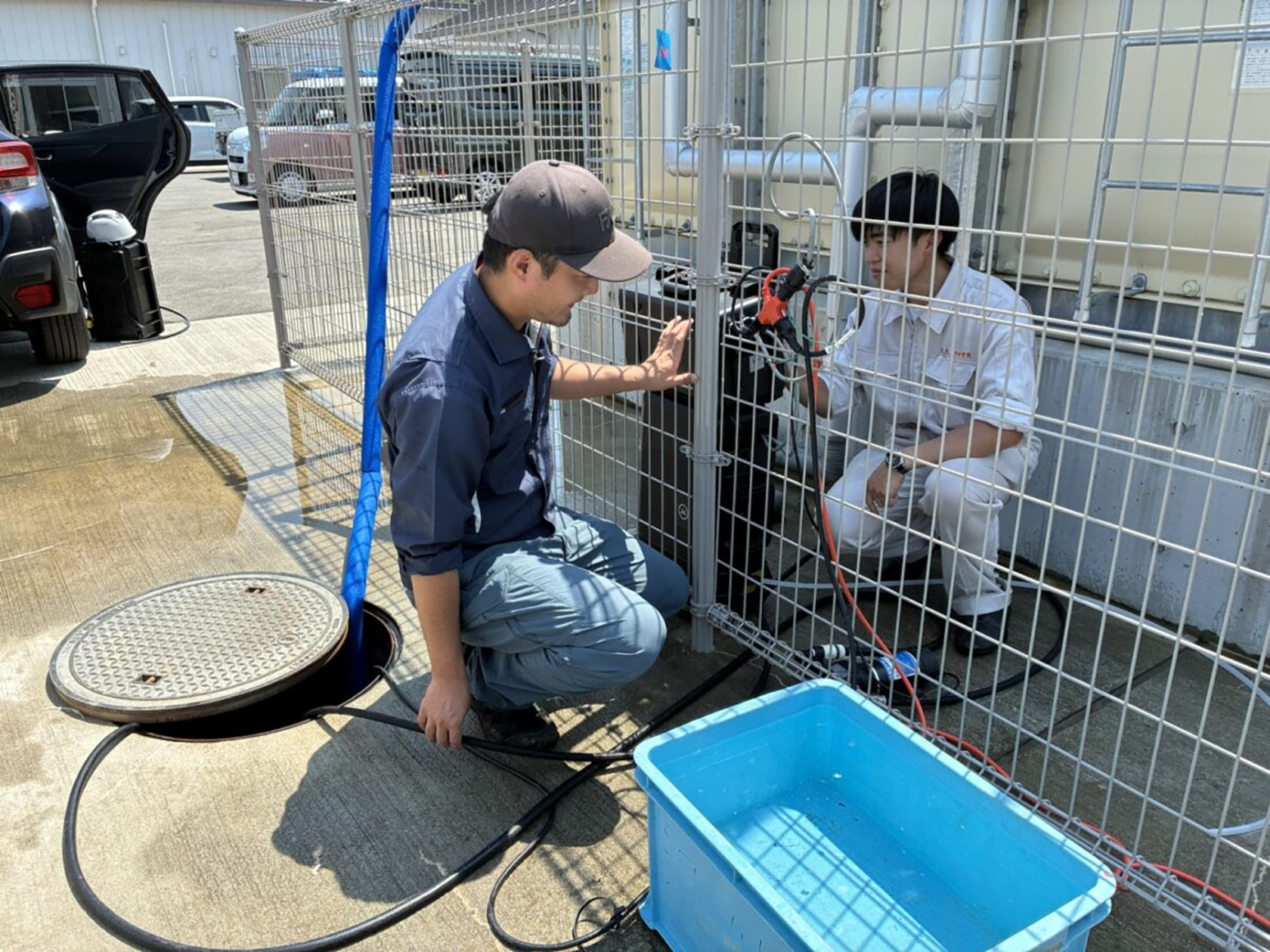 超小型造水機「ロカロカ」設置の申し出を受け、現地のまちづくり団体を通じて断水地域に設置しました